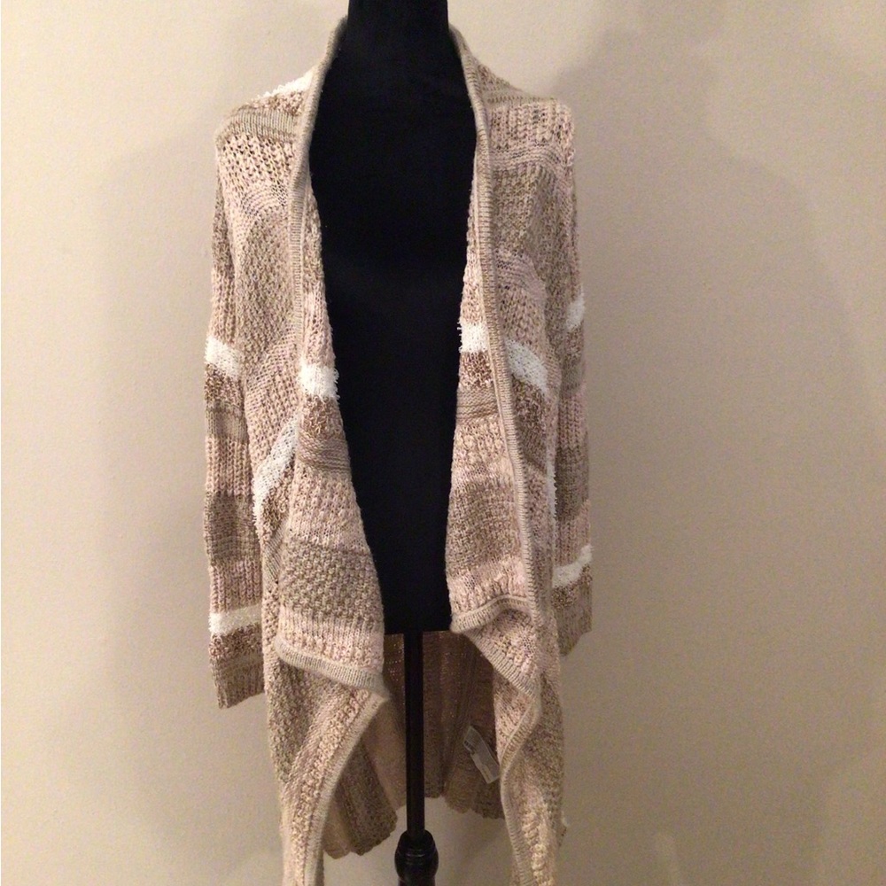 FOREVER 21 Sweater Beige/White. Size L. Worn once.